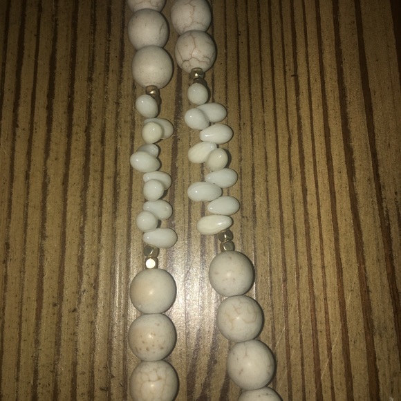 BOHO White Long Necklace, Black crystal feather EUC - Picture 4 of 4